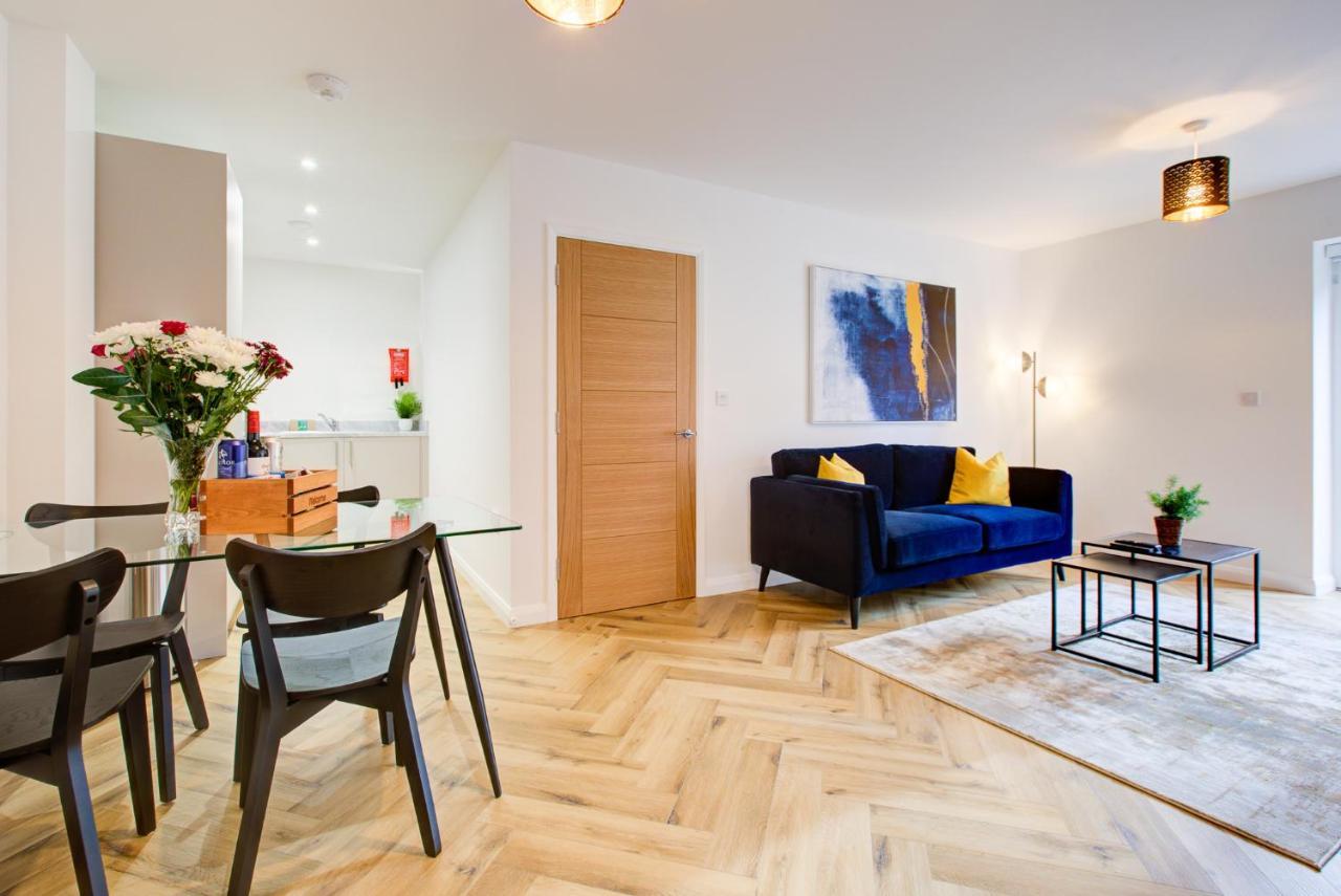 Hybrid Resi - Mitcham Close To Tooting And Wimbledon Exterior photo
