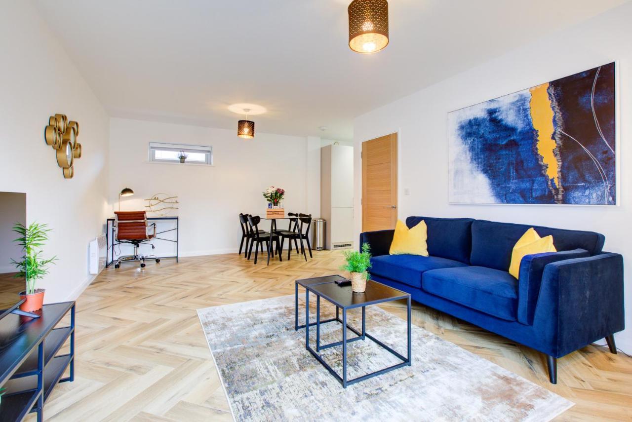 Hybrid Resi - Mitcham Close To Tooting And Wimbledon Exterior photo