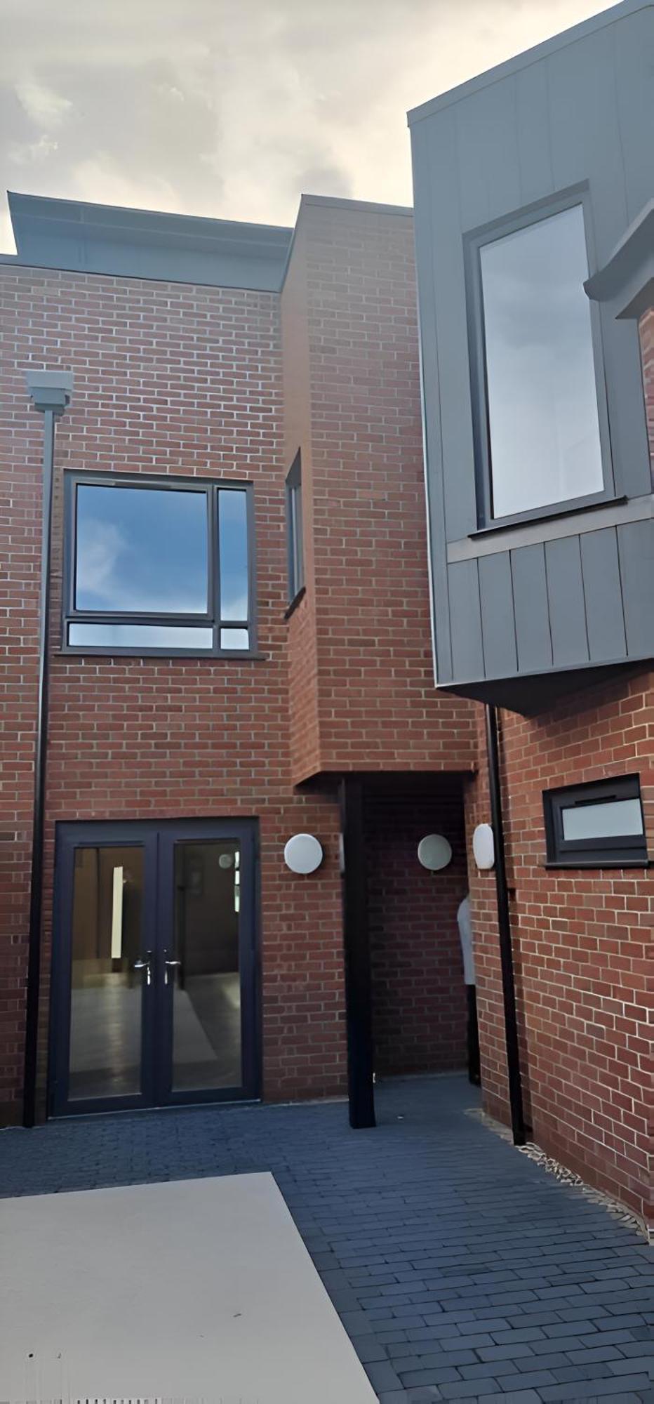 Hybrid Resi - Mitcham Close To Tooting And Wimbledon Exterior photo